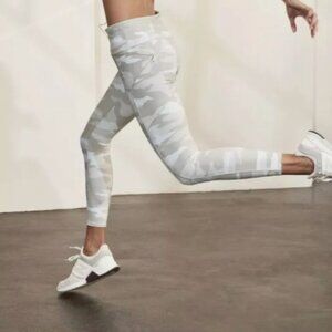 Athleta White Camo Contender 7/8 Tight Leggings
